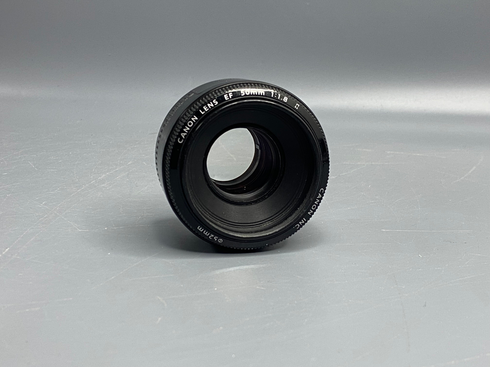 Canon EF 50mm f/1.8 II
