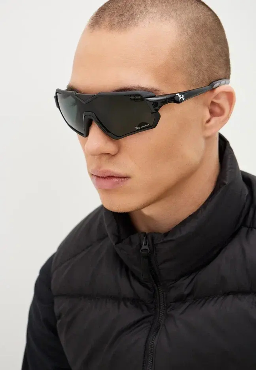 Спортивные очки 720armour V / Matte Black / Glossy Black Temple / Polarized Smoke Lens