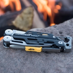 Мультитул LEATHERMAN SIGNAL (нейлоновый чехол)