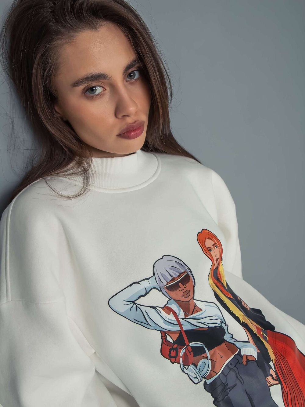 Свитшот женский оверсайз с принтом fashion girls молочный