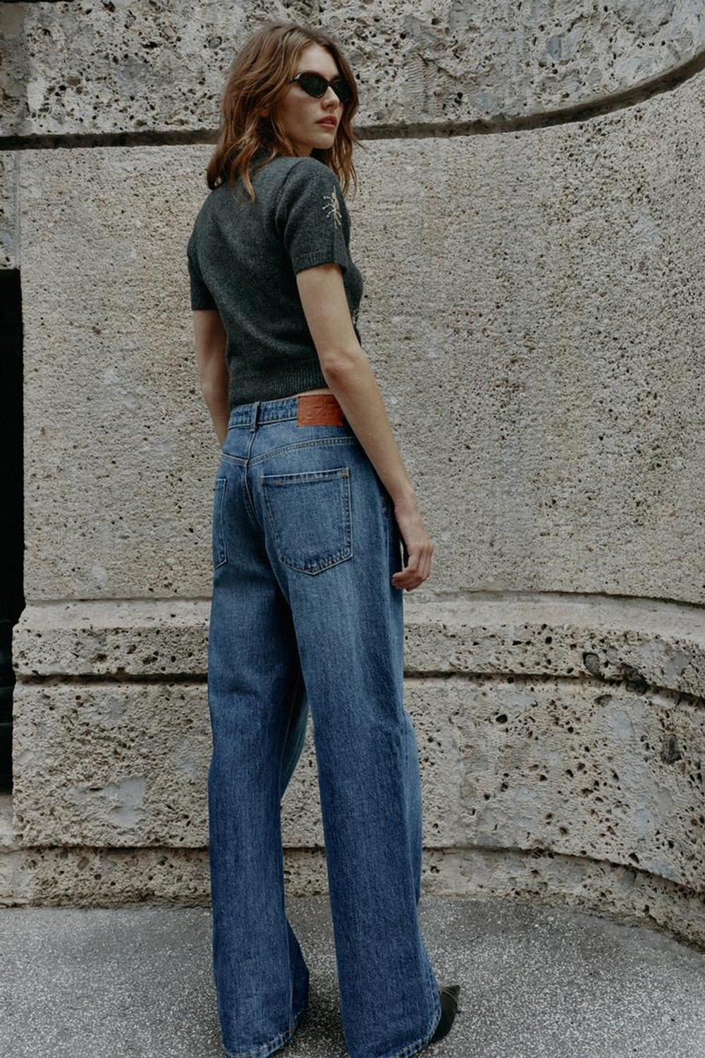 ZARA ТРИКОТАЖНЫЙ ТОП С БУСИНАМИ, АНТРАЦИТОВО-СЕРЫЙ