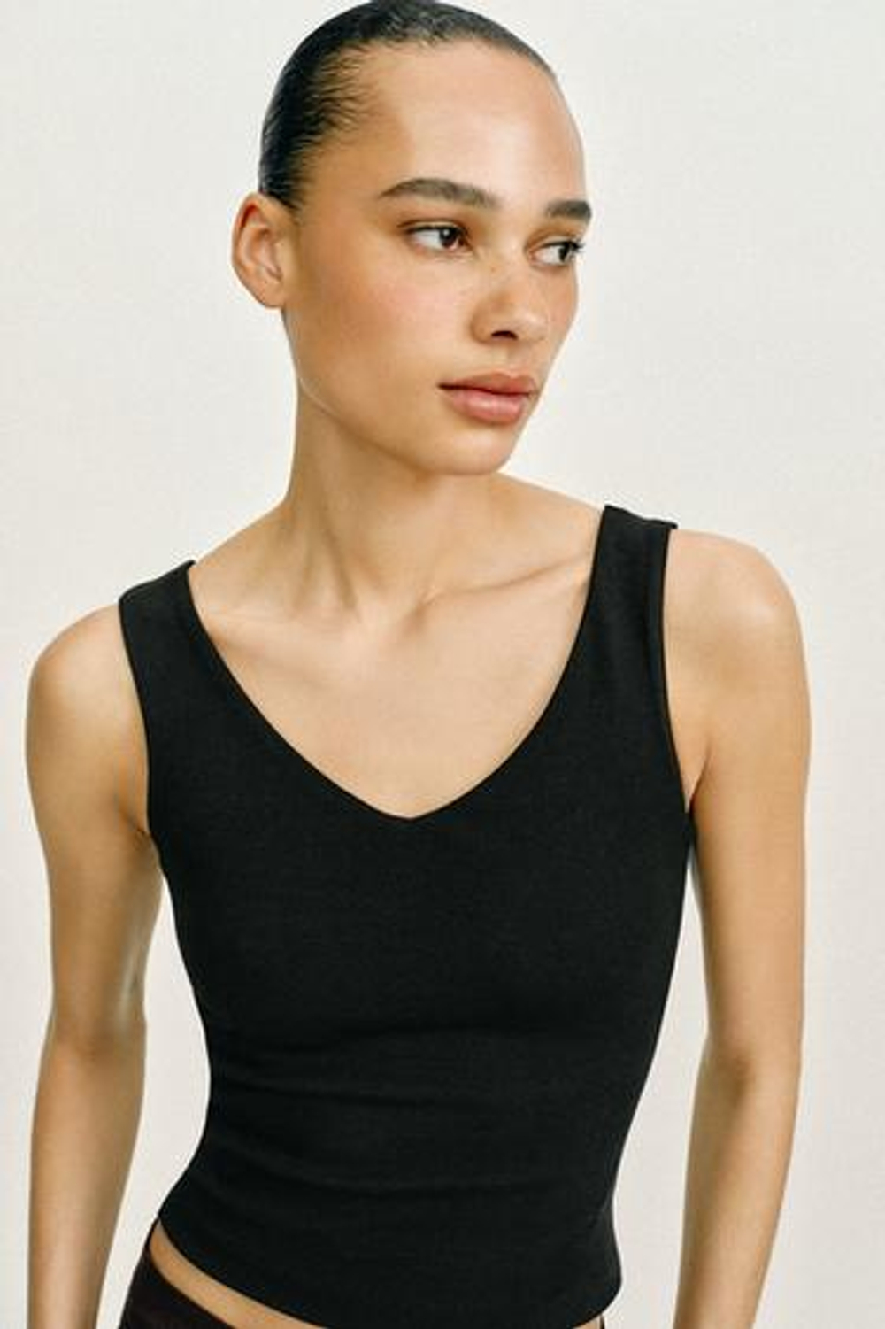 ZARA ФУТБОЛКА С ОТКРЫТЫМИ ПЛЕЧАМИ, ЧЕРНЫЙ