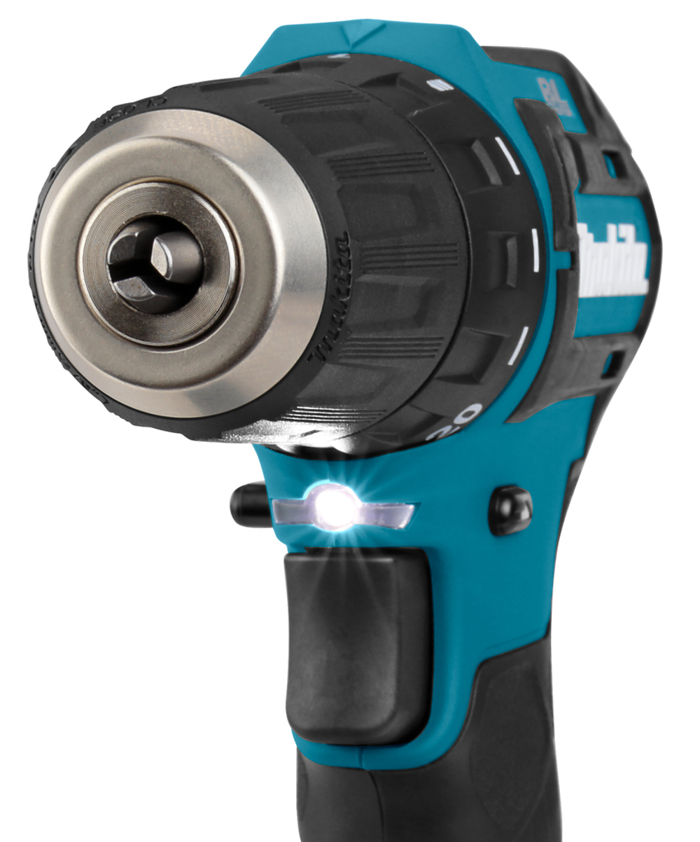 Дрель-шуруповерт СХТ Makita DF332DZ