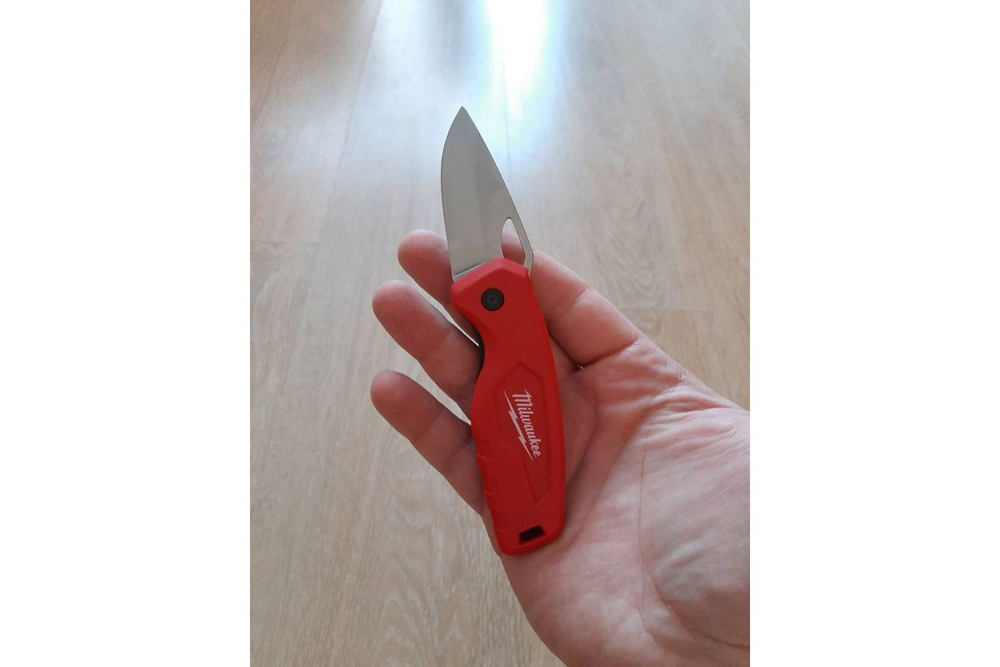 Компактный карманный нож Milwaukee 4932478560