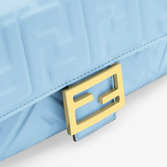 Сумка из кожи Fendi Baguette голубой