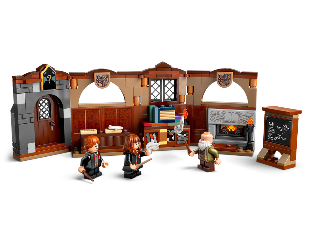 Конструктор Лего Гарри Поттер Замок Хогвартс: урок заклинаний | LEGO Harry Potter Hogwarts Class 76442 204 деталей (8+)