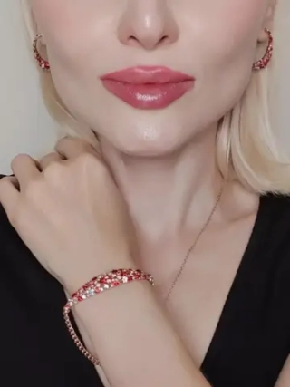 Браслет Россыпь из красных камней Swarovski