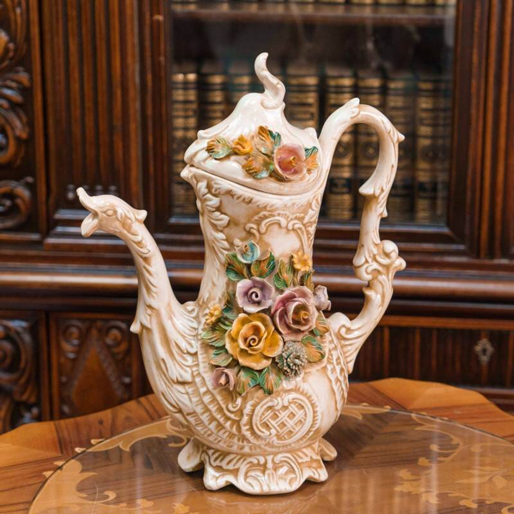 Декоративный кувшин в стиле Capodimonte