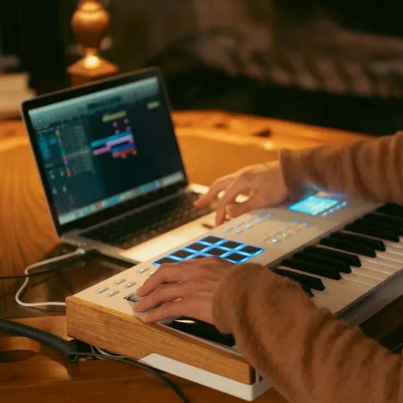 Arturia KeyLab 61 MK3 White
