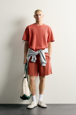 ФУТБОЛКА ИЗ РИФЛЕНОГО ТРИКОТАЖА С ЭФФЕКТОМ ПОТЕРТОСТИ — ZARA