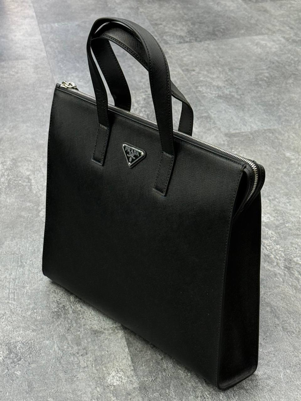 Портфель Prada