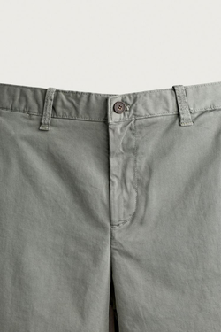 ZARA ШОРТЫ ЧИНОС REGULAR FIT, ЛИНЯЛЫЙ ЗЕЛЕНЫЙ
