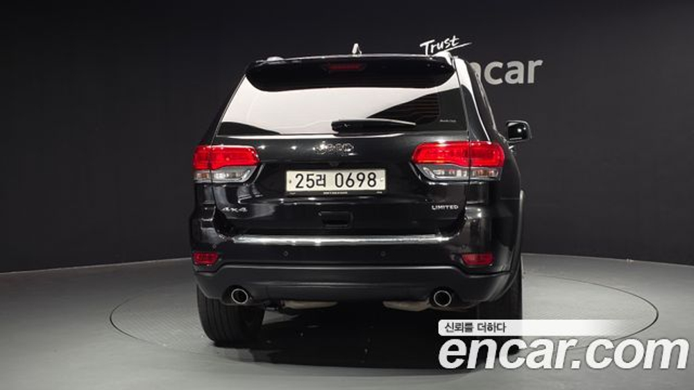 Jeep Grand Cherokee 3.6 — 2015
