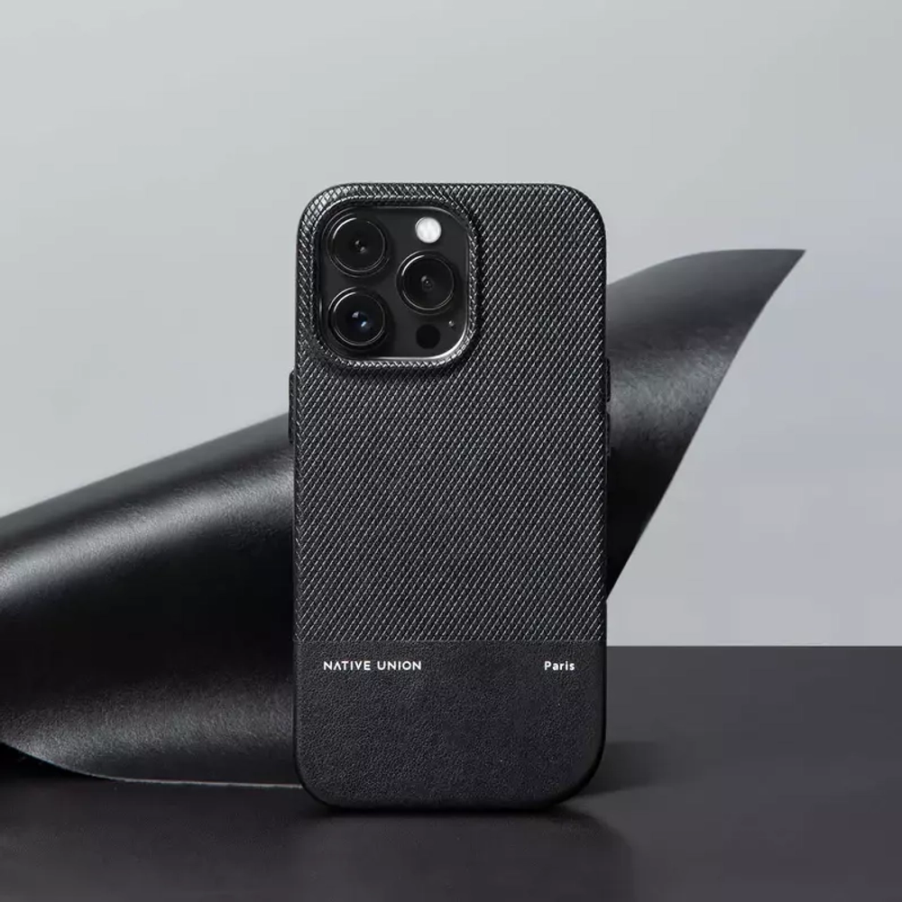Чехол Native Union (Re)Classic Case для iPhone 15 Pro