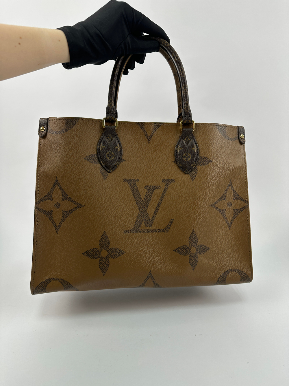 Сумка Louis Vuitton OnTheGo