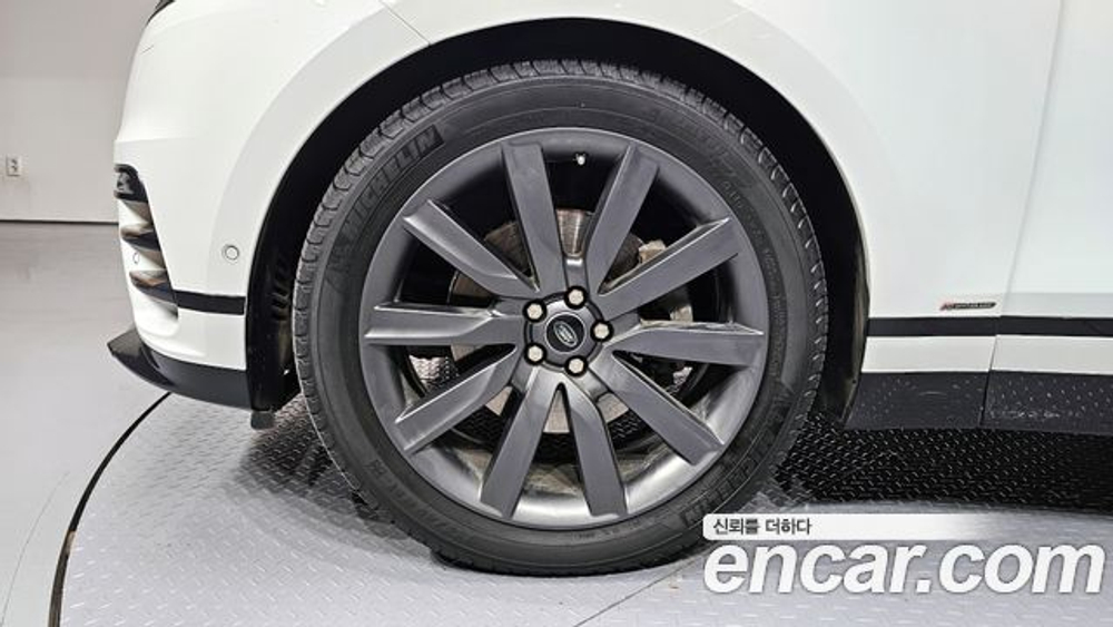 Land Rover Range Rover Velar 3.0 D300 R-Dynamic HSE — 2020