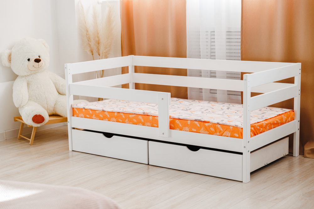 Кровать подростковая "Софа" 180*90 см белый 1 борт, (Pirogova wood)