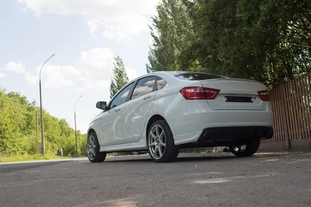 Юбка заднего бампера Lada Vesta