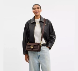 COACH СУМКА ЧЕРЕЗ ПЛЕЧО SIGNATURE CANVAS TABBY 26, ТЕМНО-КОРИЧНЕВЫЙ