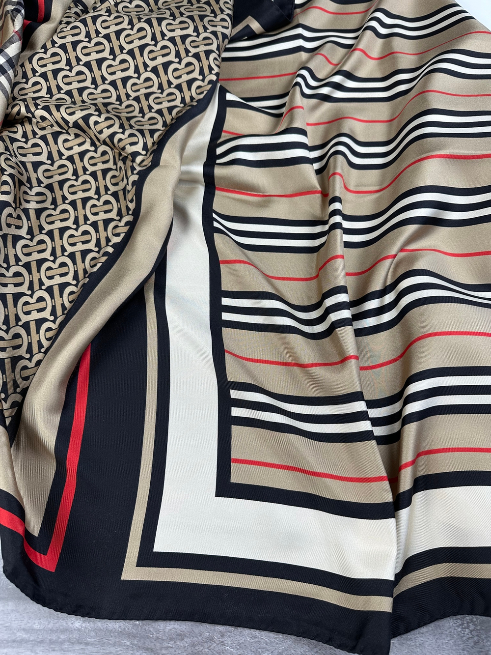 Шёлковый шарф Burberry, 210х70см, Классика, песочный/черный/белый, подшит