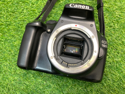 Canon 1100D kit 18-55mm IS ll 21.800 кадров