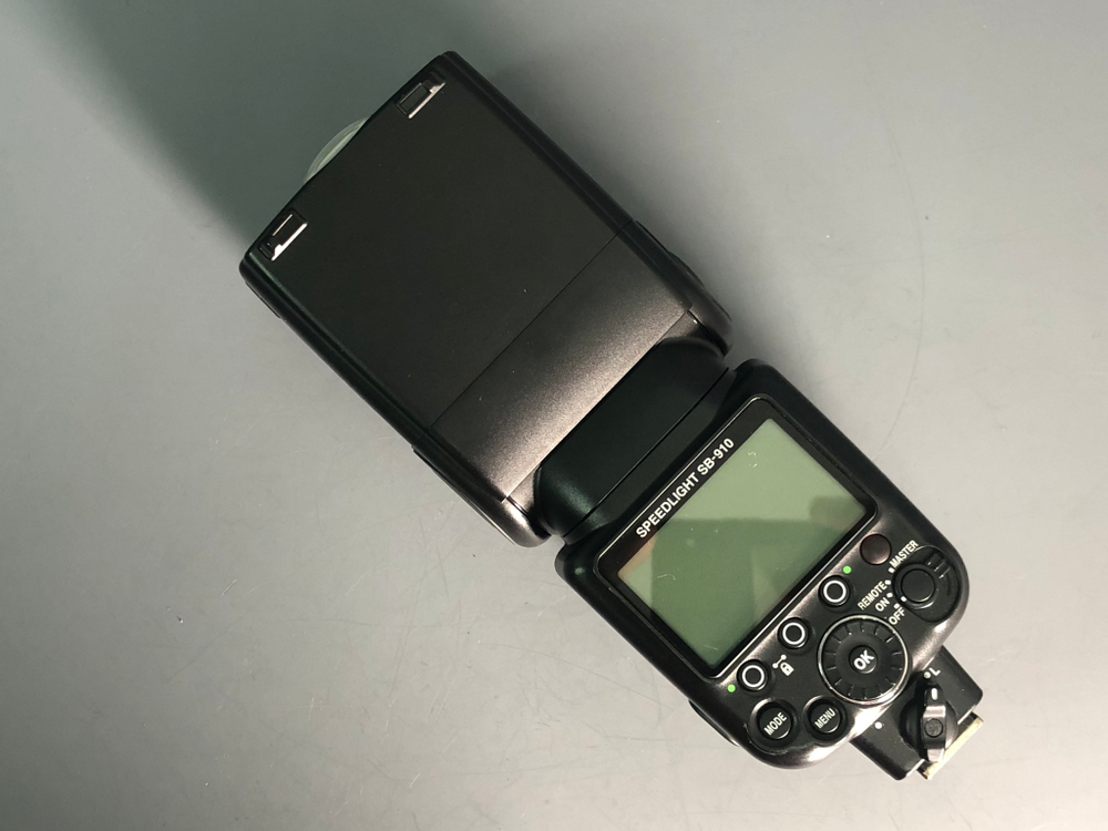 Nikon SB-910