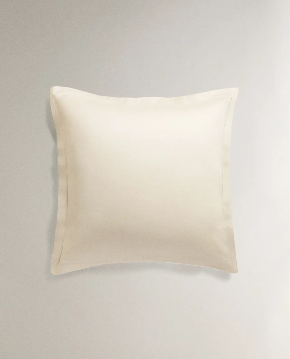 ZARA HOME САТИНОВАЯ НАВОЛОЧКА, ЭКРЮ