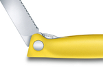 Нож для овощей SwissClassic жёлтый складной 11 см с волнистой заточкой VICTORINOX 6.7836.F8B