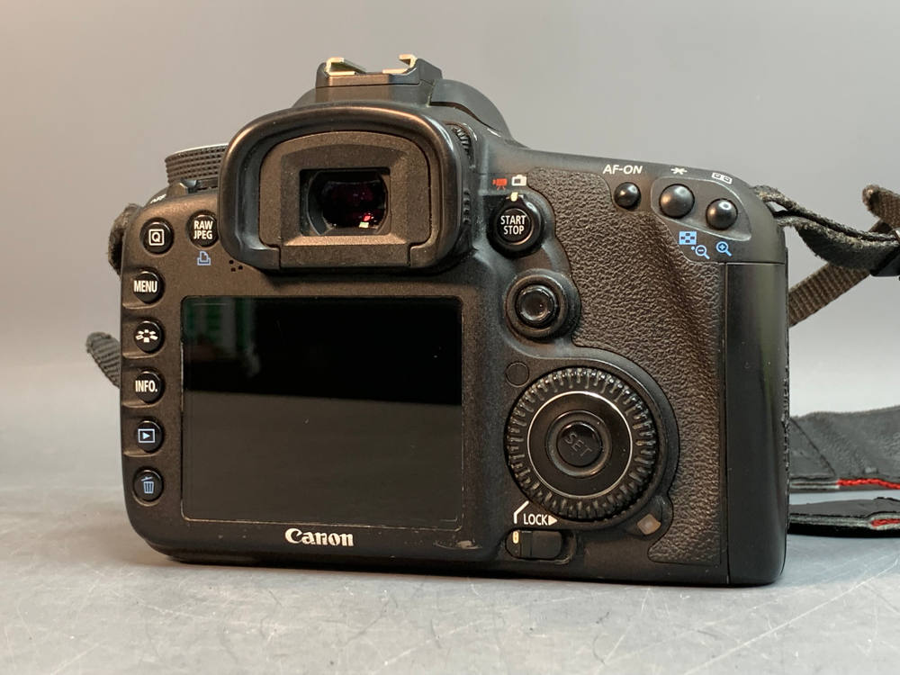 Canon EOS 7D 30.600 кадров