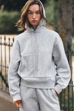 БАЗОВАЯ ТОЛСТОВКА С КАПЮШОНОМ — ZARA
