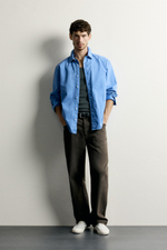 РУБАШКА RELAXED FIT С ЭФФЕКТОМ ПОТЕРТОСТИ — ZARA · 6887/303