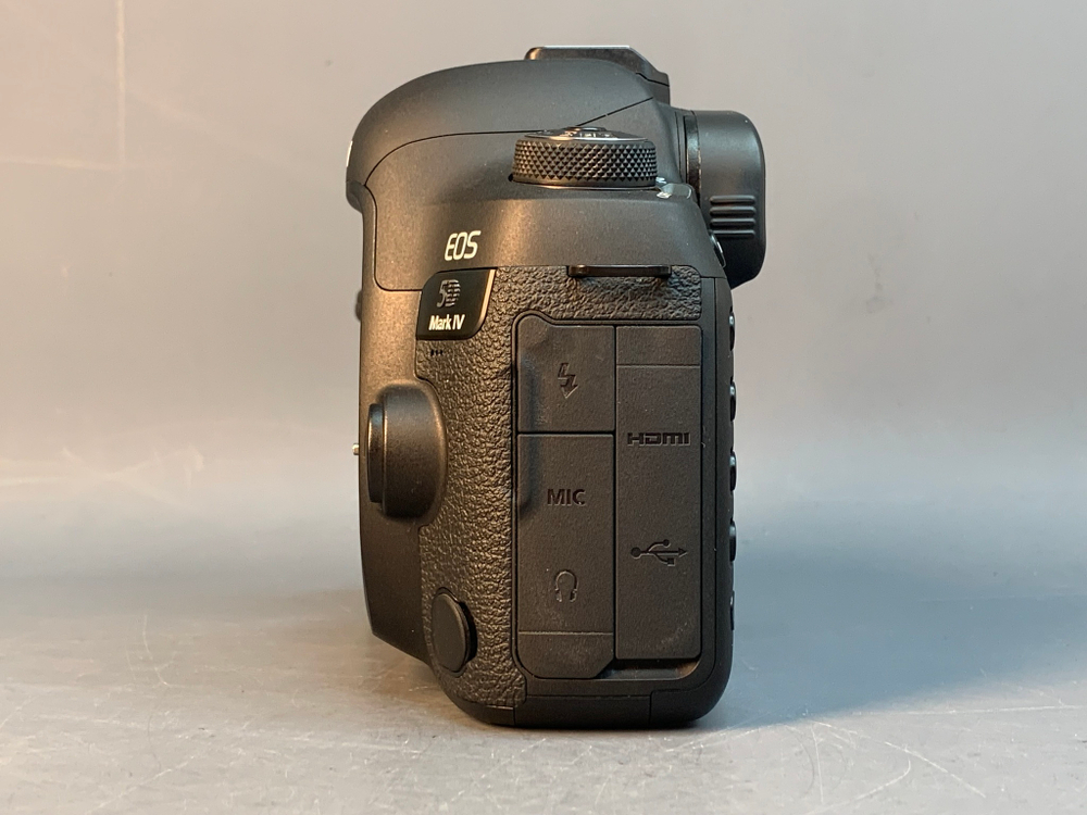 Canon EOS 5D Mark IV 844 кадров