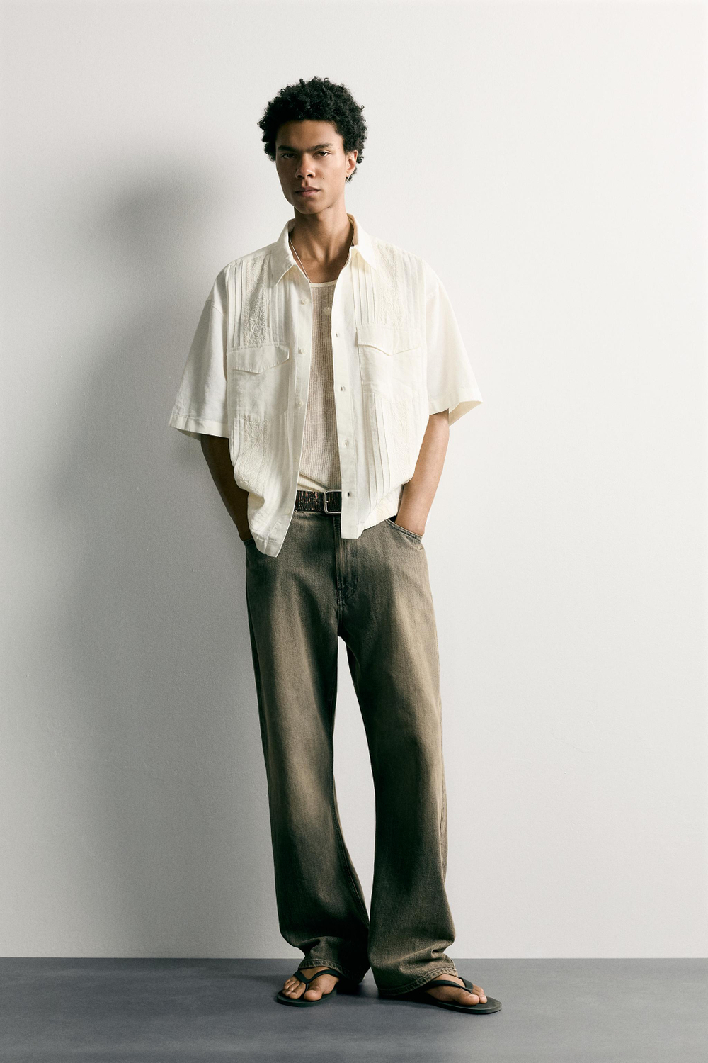 РУБАШКА RELAXED FIT С ВЫШИВКОЙ И СКЛАДКАМИ — ZARA