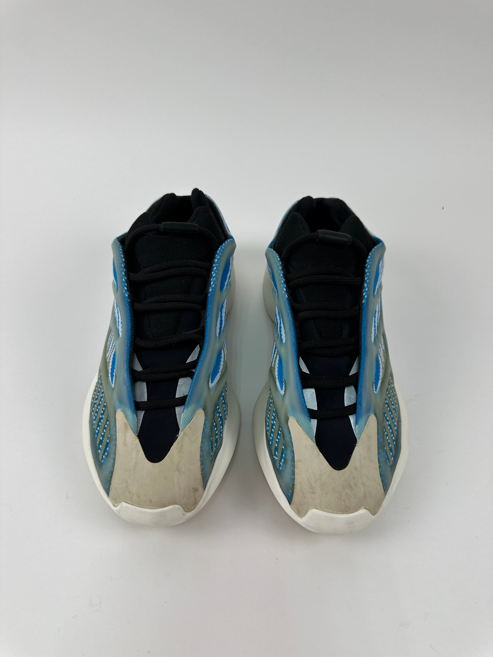 Кроссовки Adidas Yeezy 700 V3 Arzareth