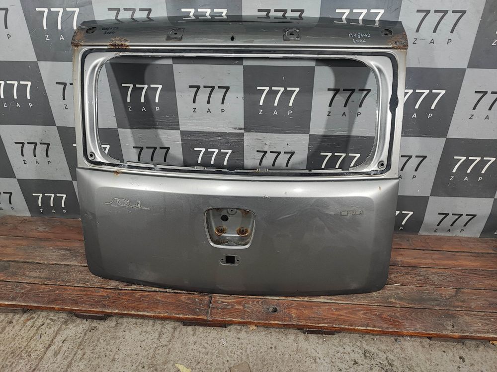 Крышка багажника Kia Soul 1 (AM) 09-14 Б/У Оригинал 737002K060