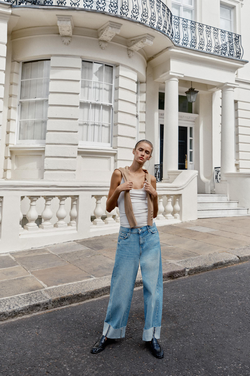 ДЖИНСЫ Z1975 BAGGY СО СРЕДНЕЙ ПОСАДКОЙ И ОТВОРОТАМИ — ZARA
