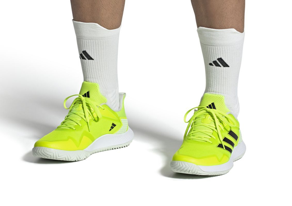 Мужские кроссовки теннисные Adidas Defiant Speed M - lemon/aurora black/crystal jade