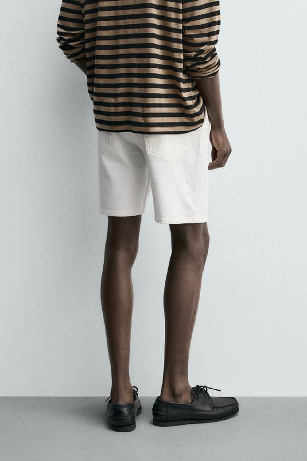 ZARA ДЖИНСОВЫЕ ШОРТЫ REGULAR FIT, БЕЛЫЙ