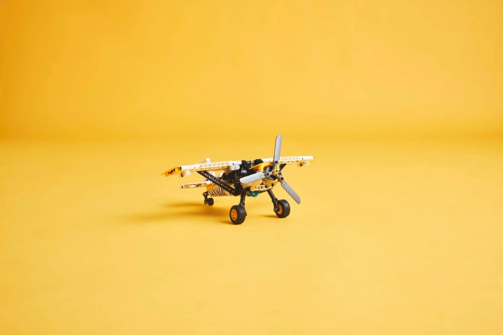 Конструктор LEGO Technic 42198 Самолет кустарника