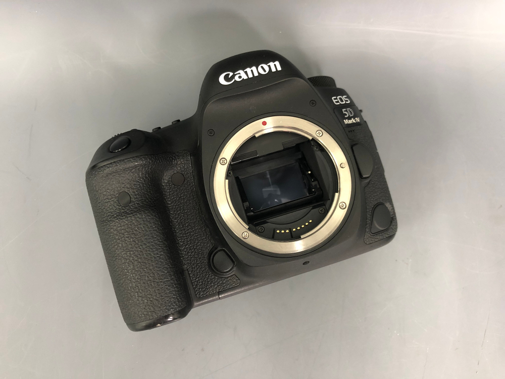Canon EOS 5D Mark IV 230 кадров