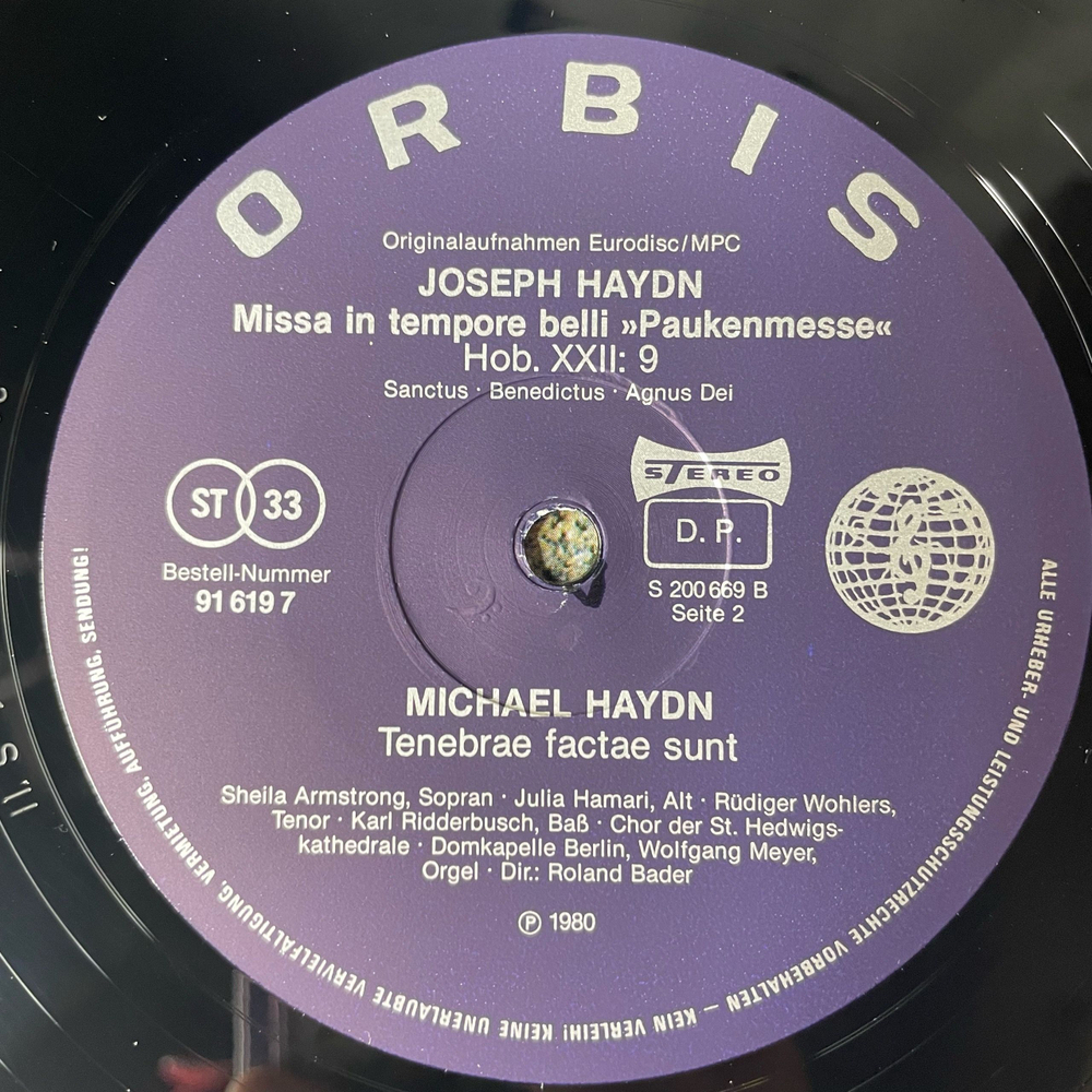 Винтажная виниловая пластинка LP Joseph Haydn Гайдн, Chor Der St. Hedwigskathedrale, Domkapelle Berlin, Roland Bader, Missa In Tempore Belli Paukenmesse (Германия 1980)