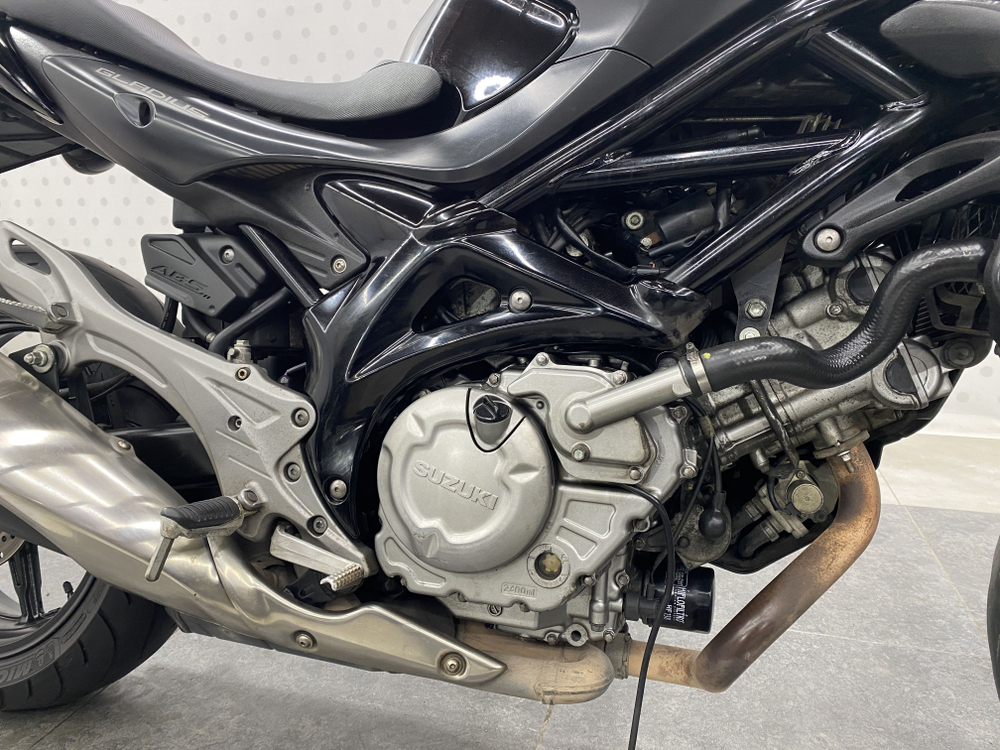 Suzuki Gladius SFV400 , 2015