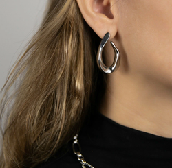 Серьги Dansk Copenhagen, Courage Waterproof, с лаконичным дизайном V-образной формы, DNSK25.2-3W2501