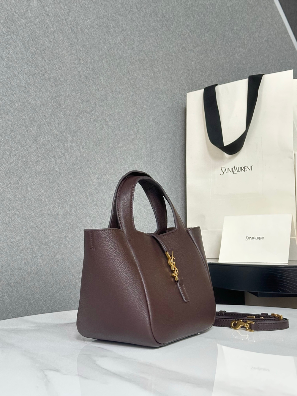 Женская сумка Saint Laurent Bea — кофейная — фото 4