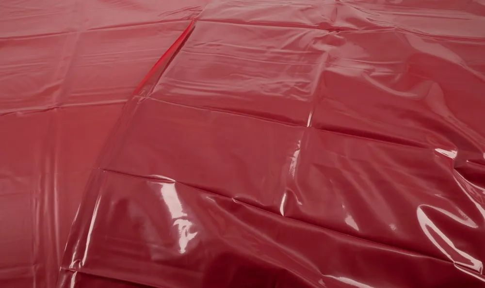 Виниловая бордовая простынь Vinyl Bed Sheet (Цвет: бордовый)