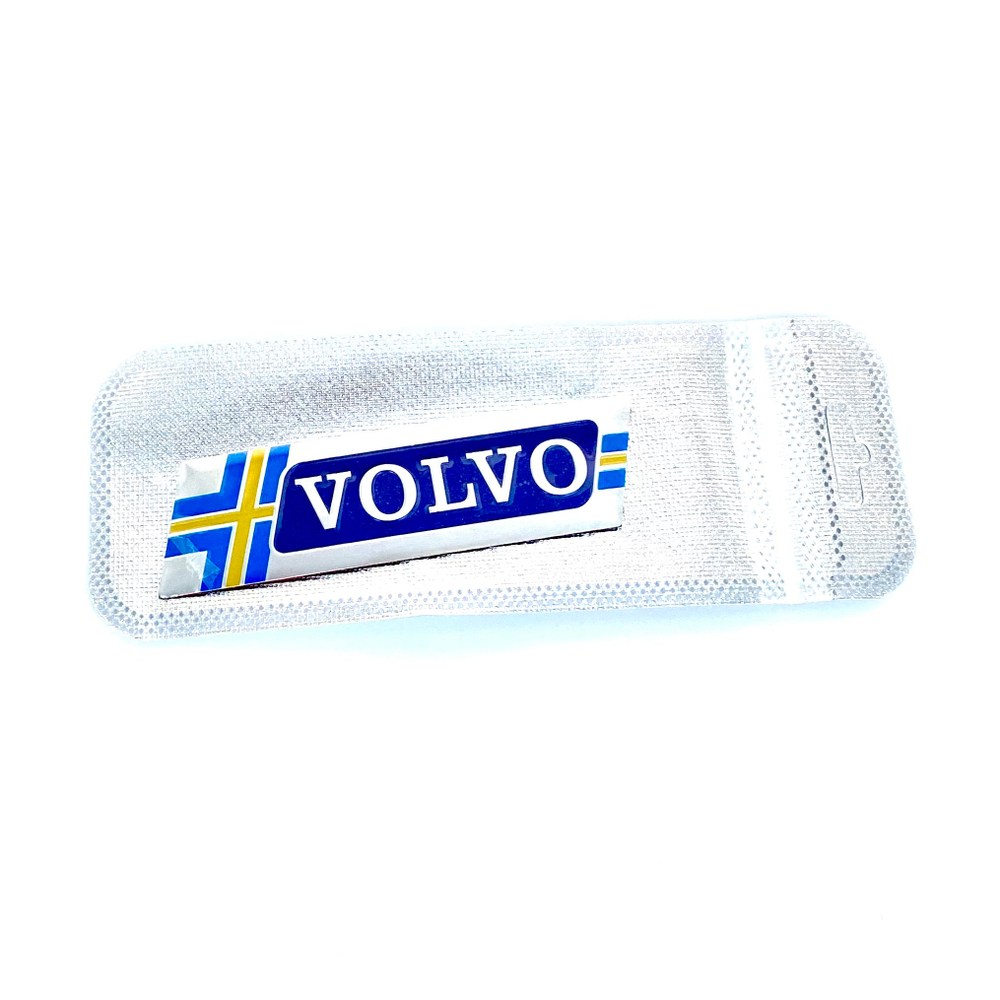 Наклейка Volvo/шведский флаг объемная полиуретановая (шильдик Вольво, 8,5х2,5см)