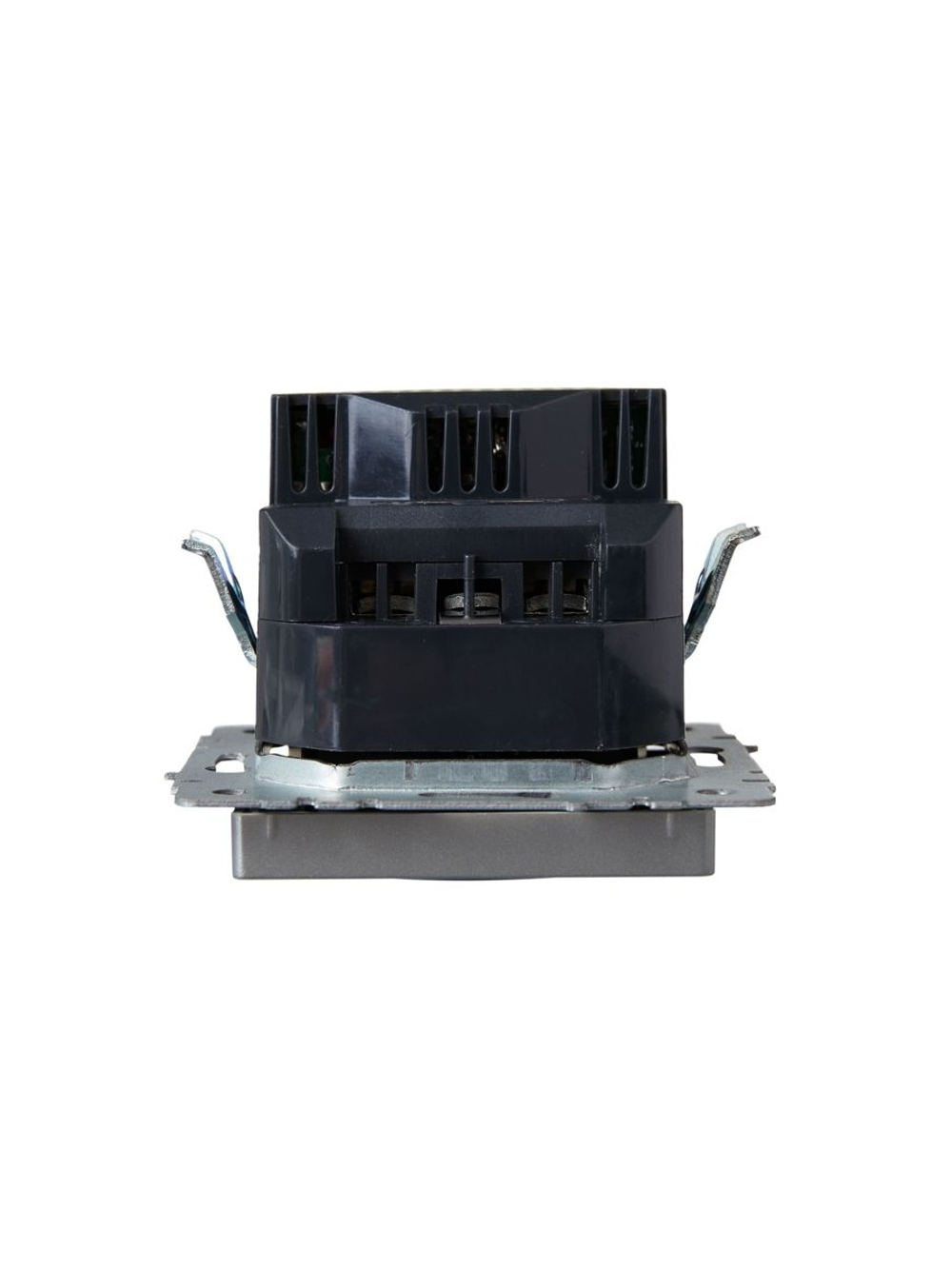 Розетка BRITE РЮш10-2-БрА 16А с USB A+A 3.1А с заземл. защ. шторки механизм алюм. IEK BR-R14-16-U21-D31-K47