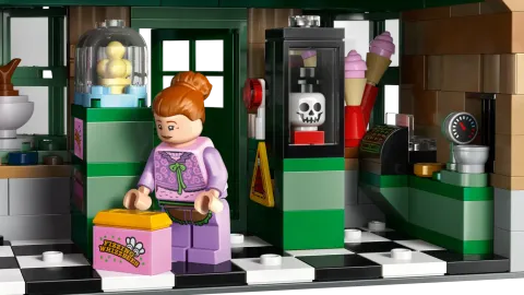 Конструктор LEGO Harry Potter 76457 Деревня Хогсмид – Коллекционное издание