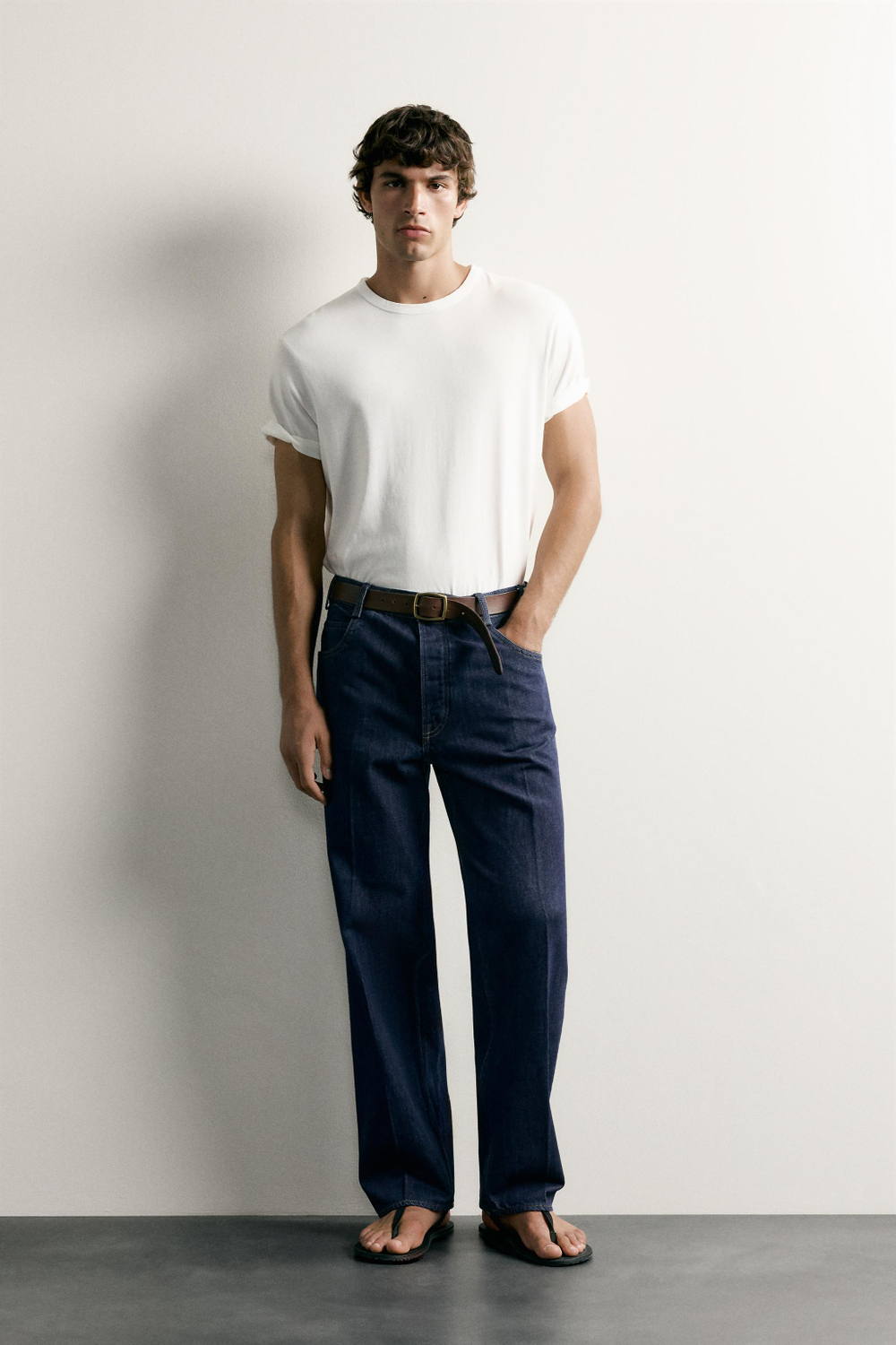 ДЖИНСЫ RELAXED FIT СО СТРЕЛКАМИ — ZARA · 0840/310