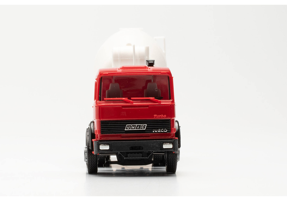 Бетоносмешалка Iveco Unic пп, красный/белый